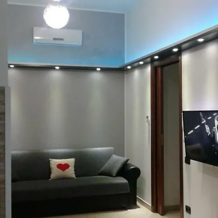 Frank House Apartman *